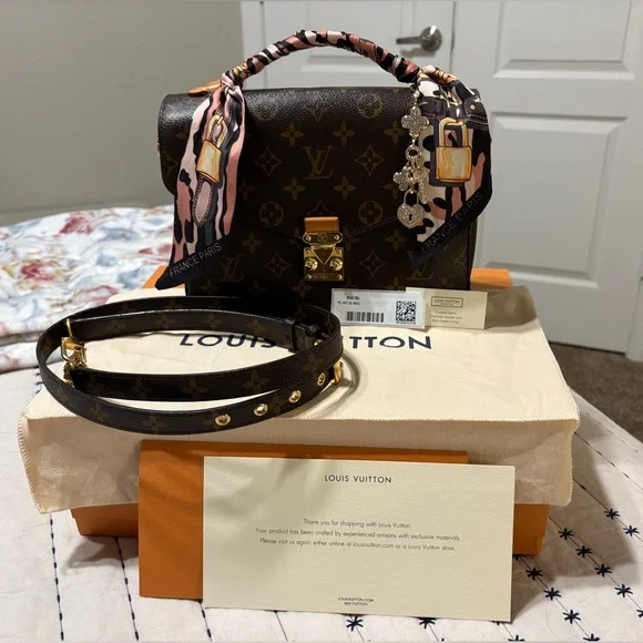 LOUIS VUITTON MONOGRAM POCHETTE METIS SATCHEL CROSSBODY BAG - Picture 2 of 13